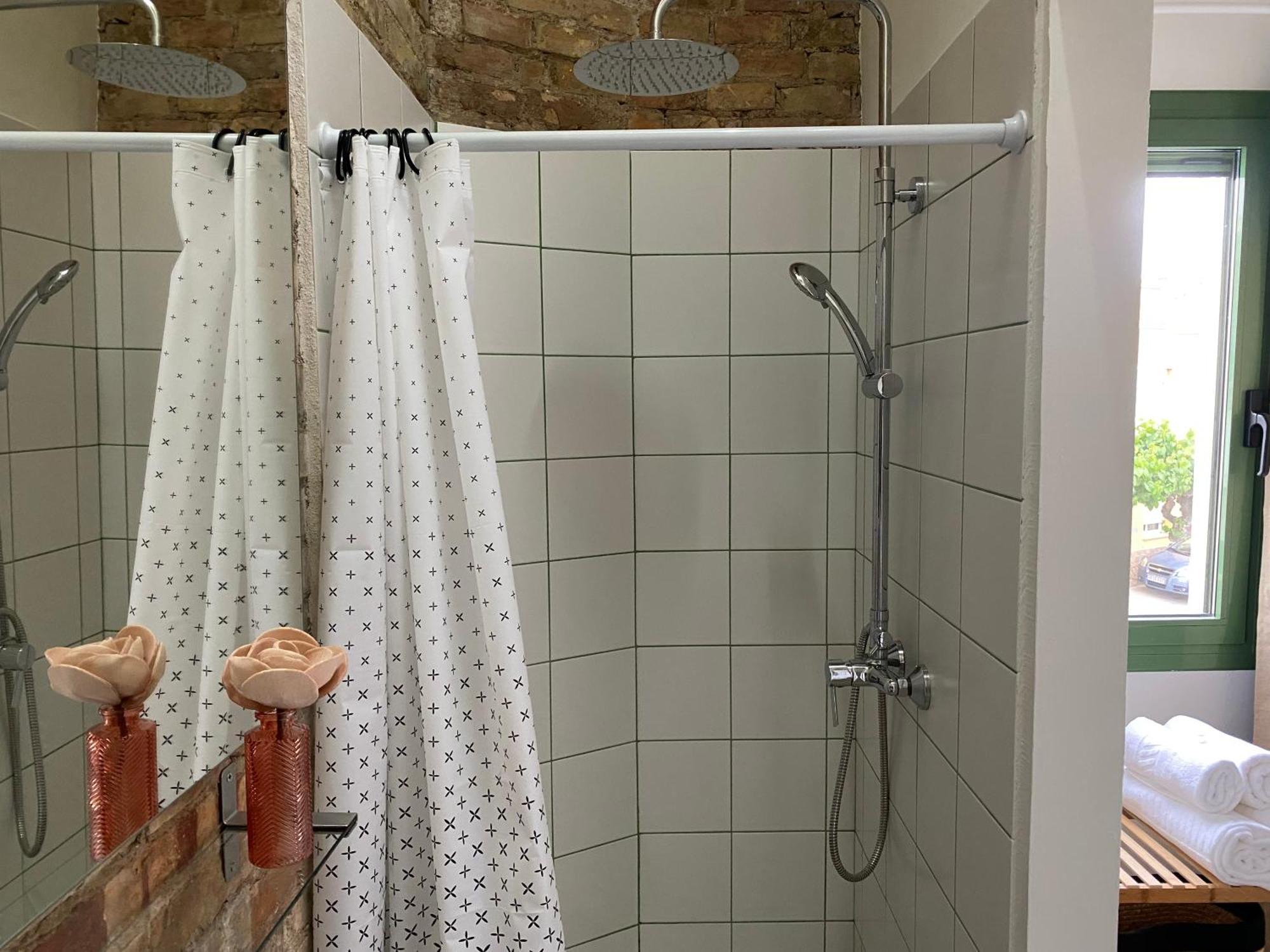Les Filles Hotel Deltebre Eksteriør billede